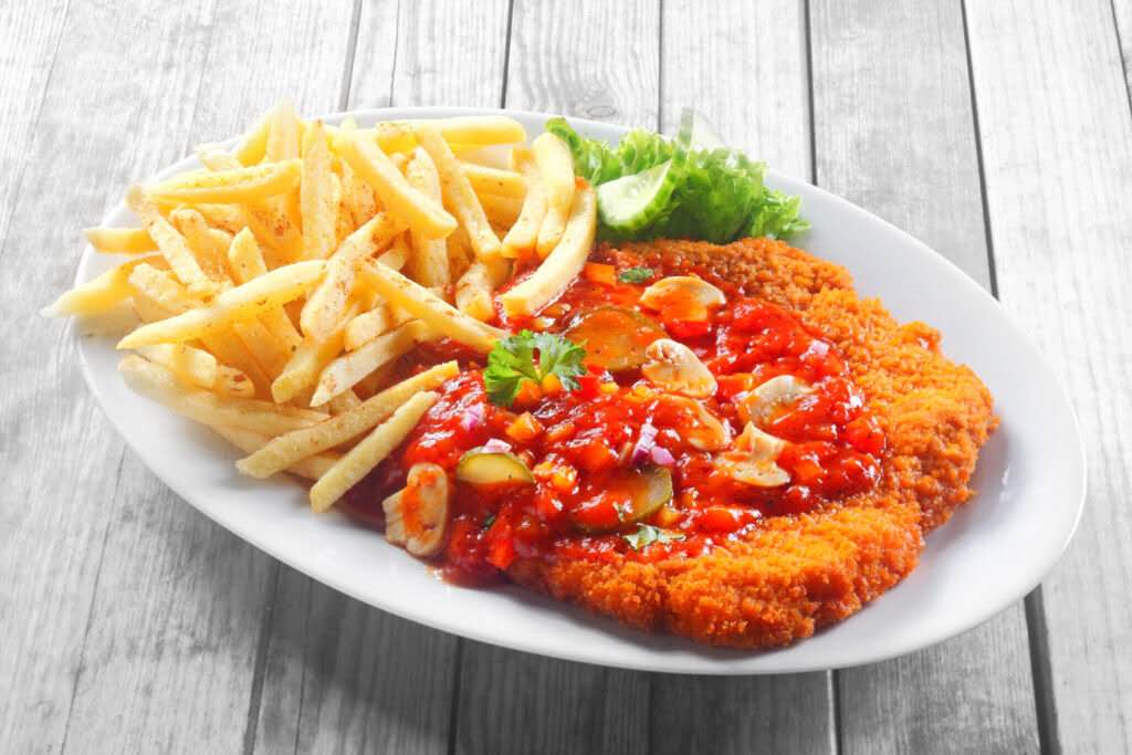 Schnitzel Zigeunersaus Menu